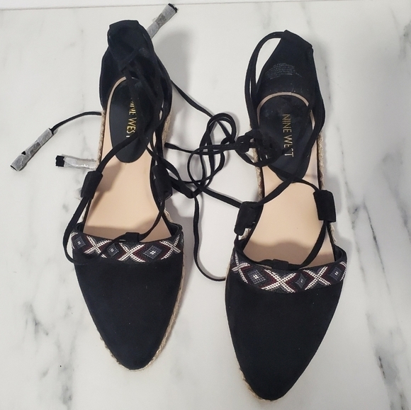 NWOT Nine West Black textile upper Lace Up Flat Pointed Toes Espadrilles - Picture 3 of 5